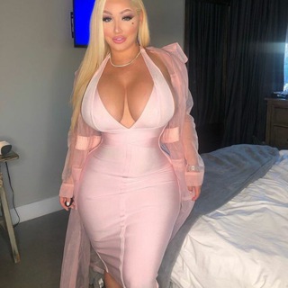 Victoria Lomba everyonelovesbarbie